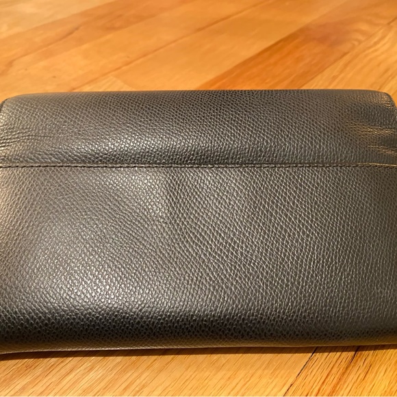 Coach Flap Wallet with snap closure - Picture 3 of 4